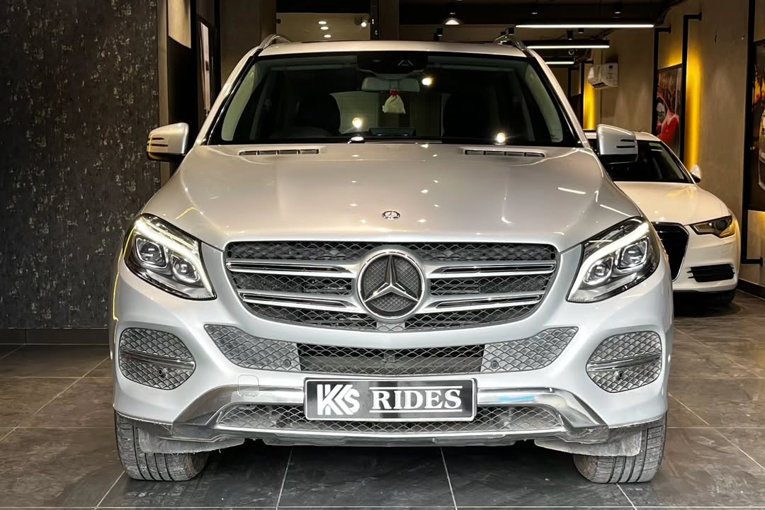 Mercedes-Benz Gle classGLE 250d201697000 kms Diesel Automatic mercedes #mercedeseclass #eclass