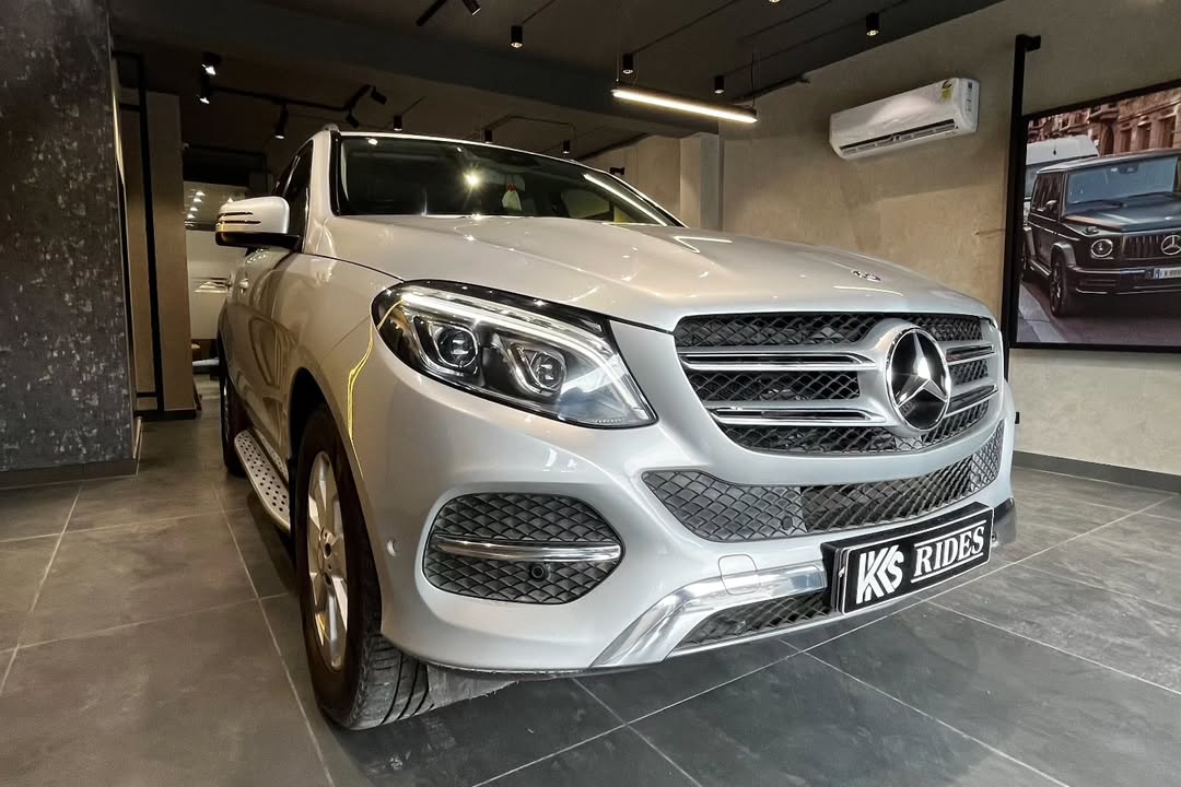 Mercedes-Benz Gle classGLE 250d201697000 kms Diesel Automatic mercedes #mercedeseclass #eclass (2)