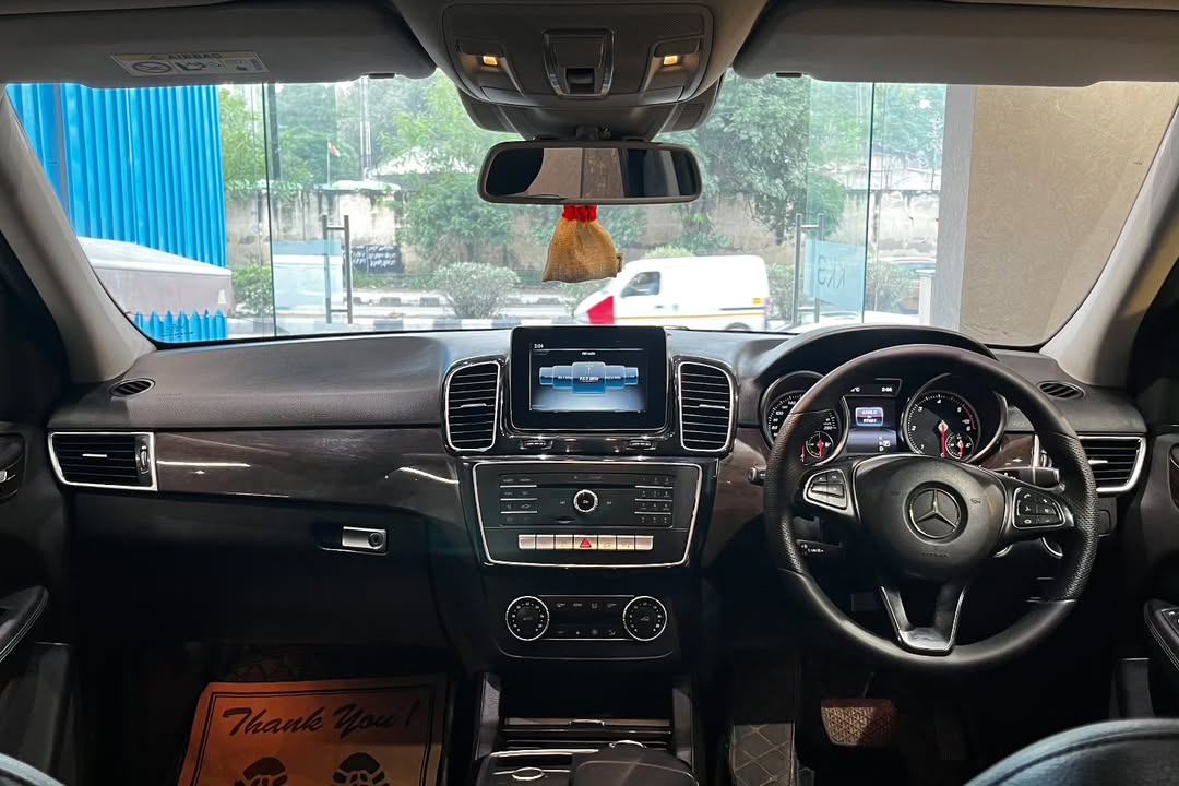 Mercedes-Benz Gle classGLE 250d201697000 kms Diesel Automatic mercedes #mercedeseclass #eclass (9)